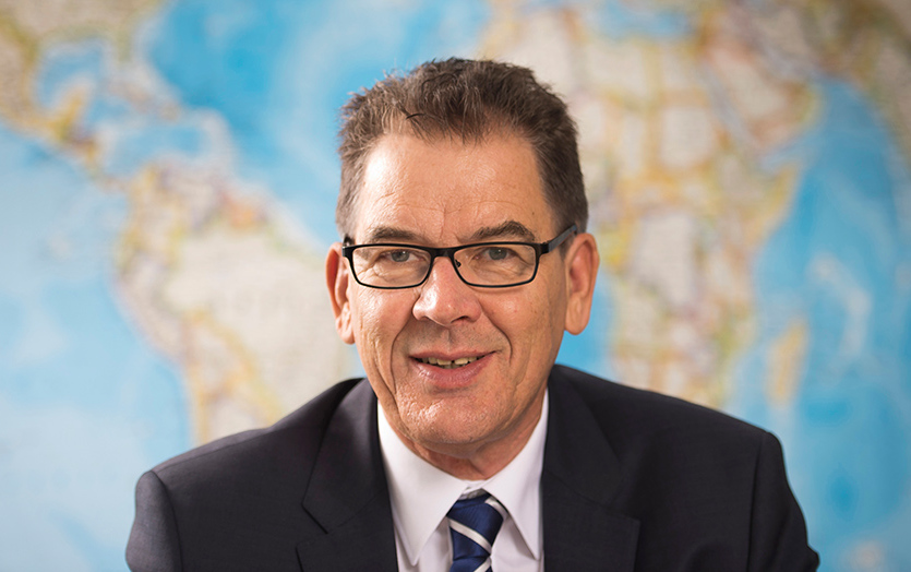 150610_GBMZ_PHT010.jpg Interview mit BM Mueller
