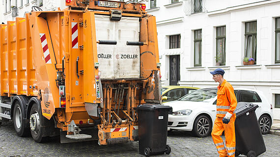 Sonnenschutzmaßnahmen für Mitarbeiter im Freien