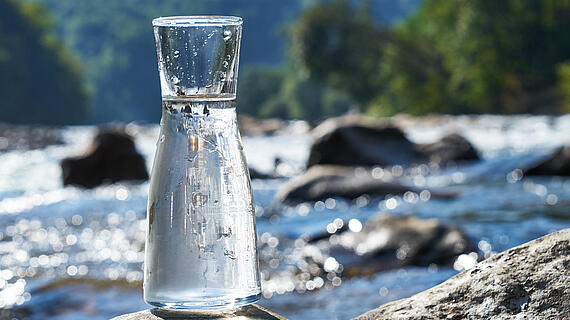 Picture of a glass flask with water.