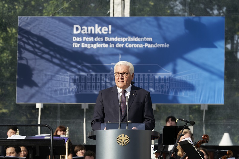 Bundespr����sident Frank-Walter Steinmeier: Dankesfest f����r Engagierte in der Corona-Pandemie im Park von Schloss Bellevue